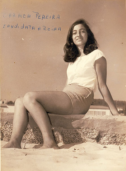 Reinalda Pereira tras ser elegida Reina en 1964, en El Tabo. Archivo familiar. 