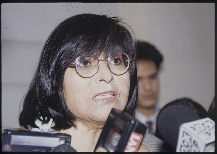 Carmen Gloria Quintana en Chile, en 1991. Archivo diario La Nación. Universidad Diego Portales. 