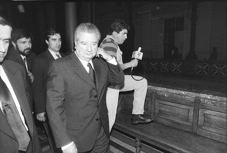 Tras la detención de Pinochet, en 1988, Torres Silva renunció al Ejército. Archivo diario La Nación. Universidad Diego Portales.